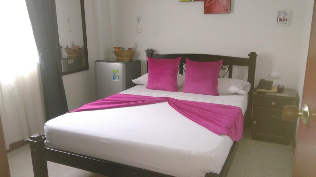 Hotel Colonial เปเรย์รา ภายนอก รูปภาพ