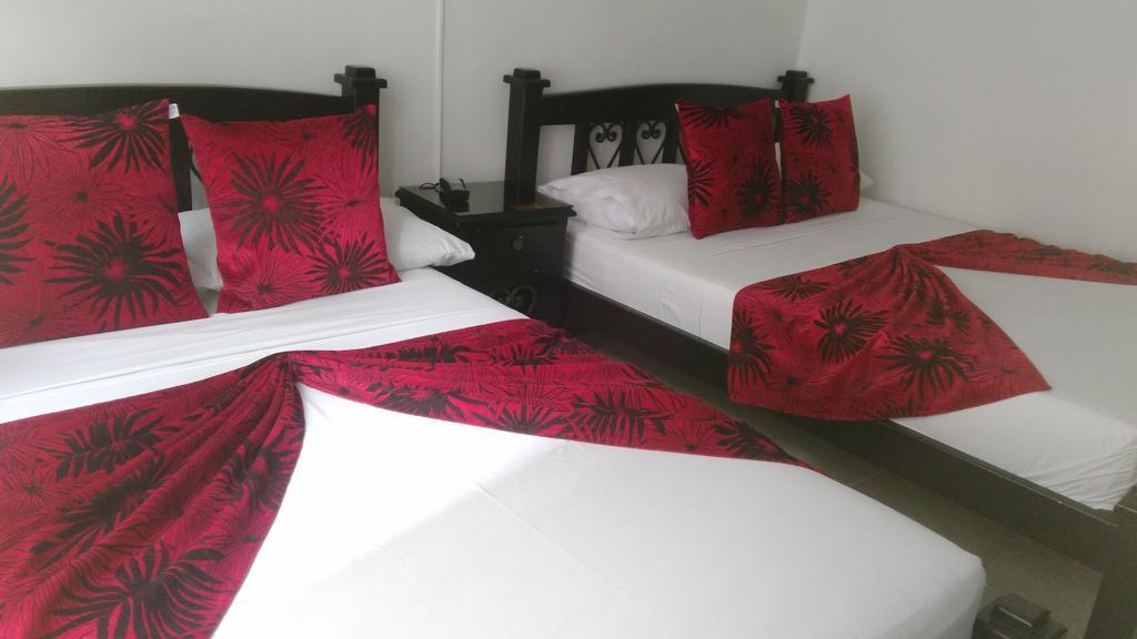 Hotel Colonial เปเรย์รา ภายนอก รูปภาพ