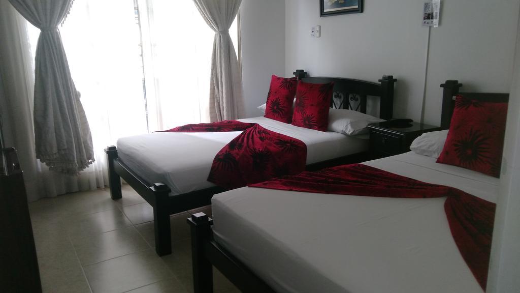 Hotel Colonial เปเรย์รา ภายนอก รูปภาพ