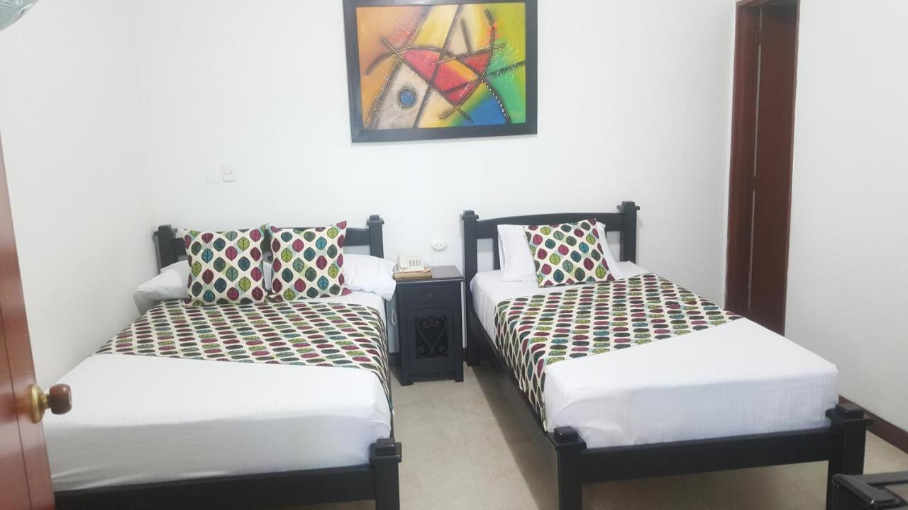 Hotel Colonial เปเรย์รา ภายนอก รูปภาพ