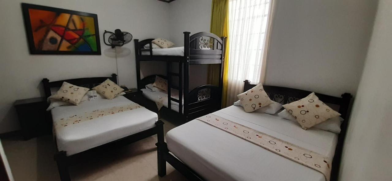 Hotel Colonial เปเรย์รา ภายนอก รูปภาพ
